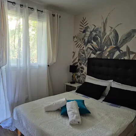 La Maison Sous Les Oliviers Casa D'iloa بيت للعطل *